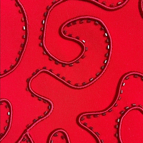 Elegant Skirt for any occasion - Picture 4 of 9